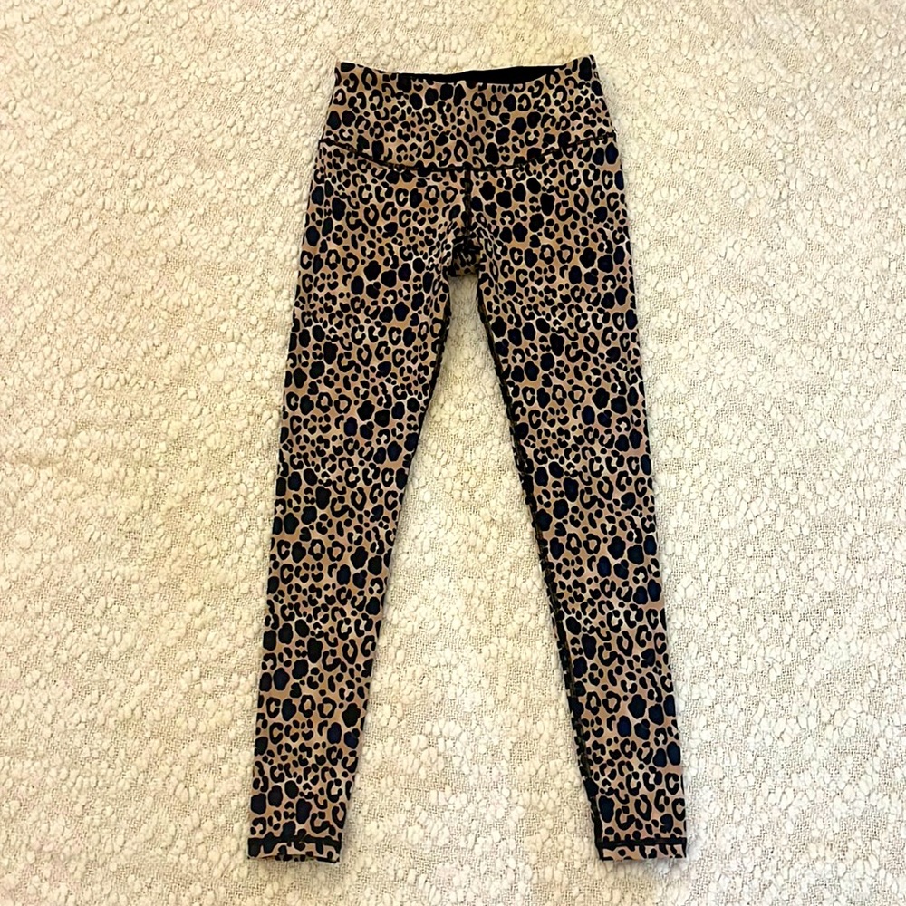 Victoria Secret Sport leggings, XS, leopard print